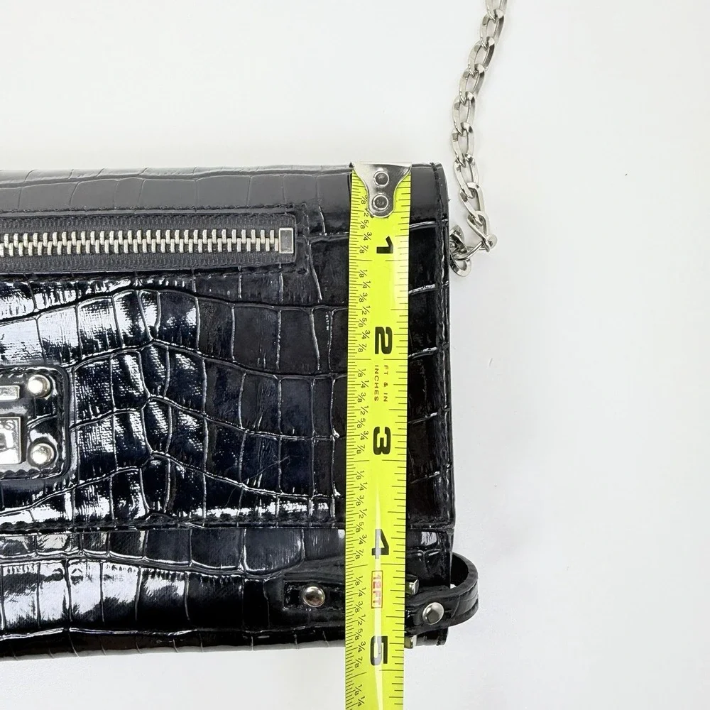 GUESS Black Croc Embossed Shoulder Bag Silver Chain Strap Vintage Y2K Purse